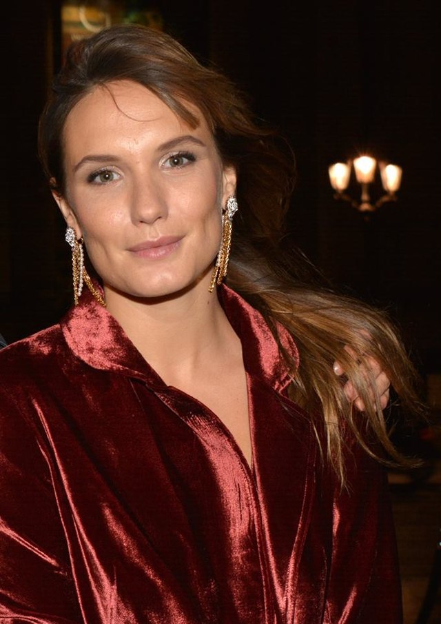 Ana Girardot Taille Age Valeur Nette Biographie